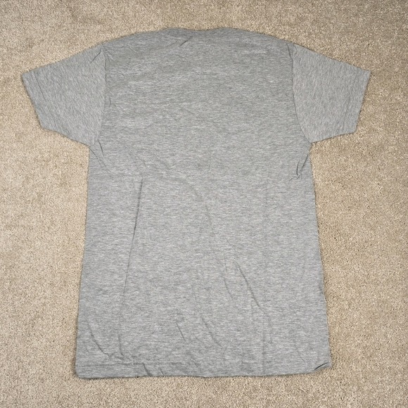 NWT Men's Grey PROUD BY DESIGN Shine A Light on‎ Black Excellence Small - Picture 4 of 6